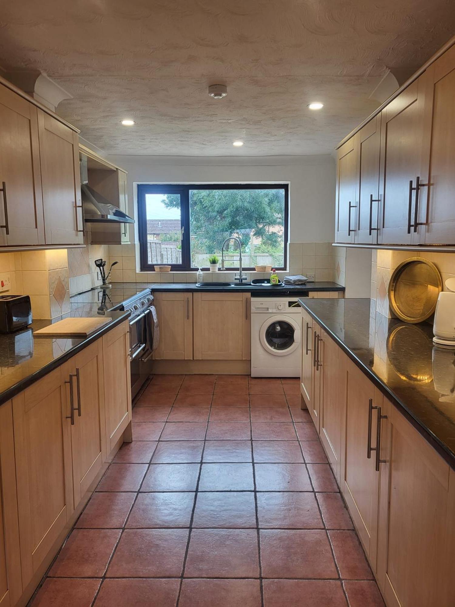 Holiday home Spacious 4 Bed Family Retreat In The Heart Of Weymouth Close To Beaches & Attractions